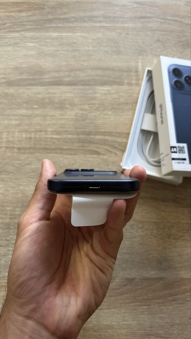 iPhone 17 Pro Deep Blue - C/ 14 Ciclos de Carga