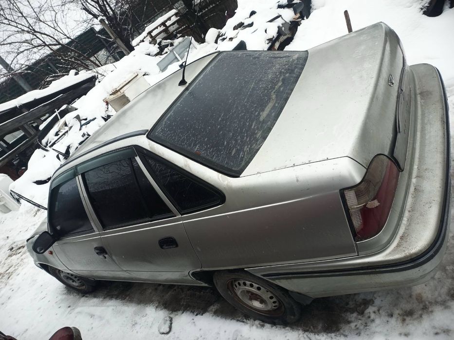 Продам део нексі 2008 на ходу