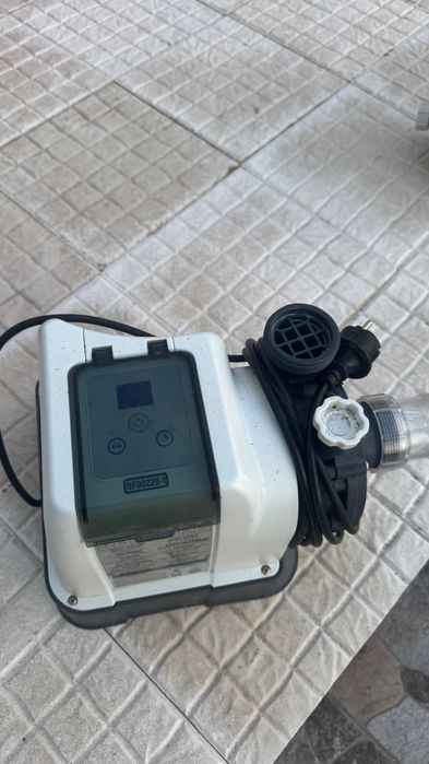 Bomba e filtro de areia para piscina INTEX