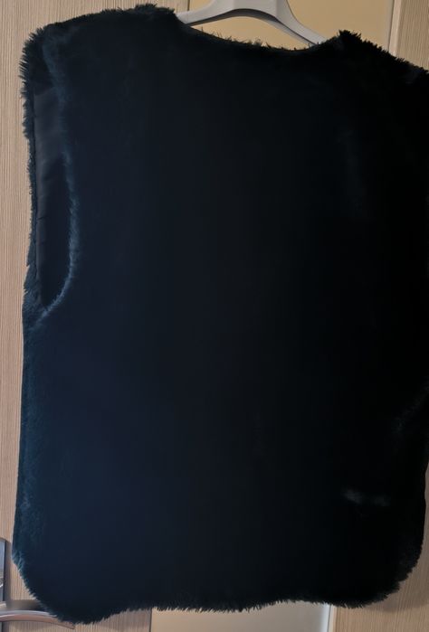 Kamizelka czarna..