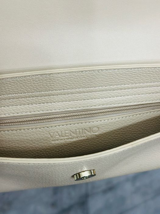 Сумка в стилі valentino