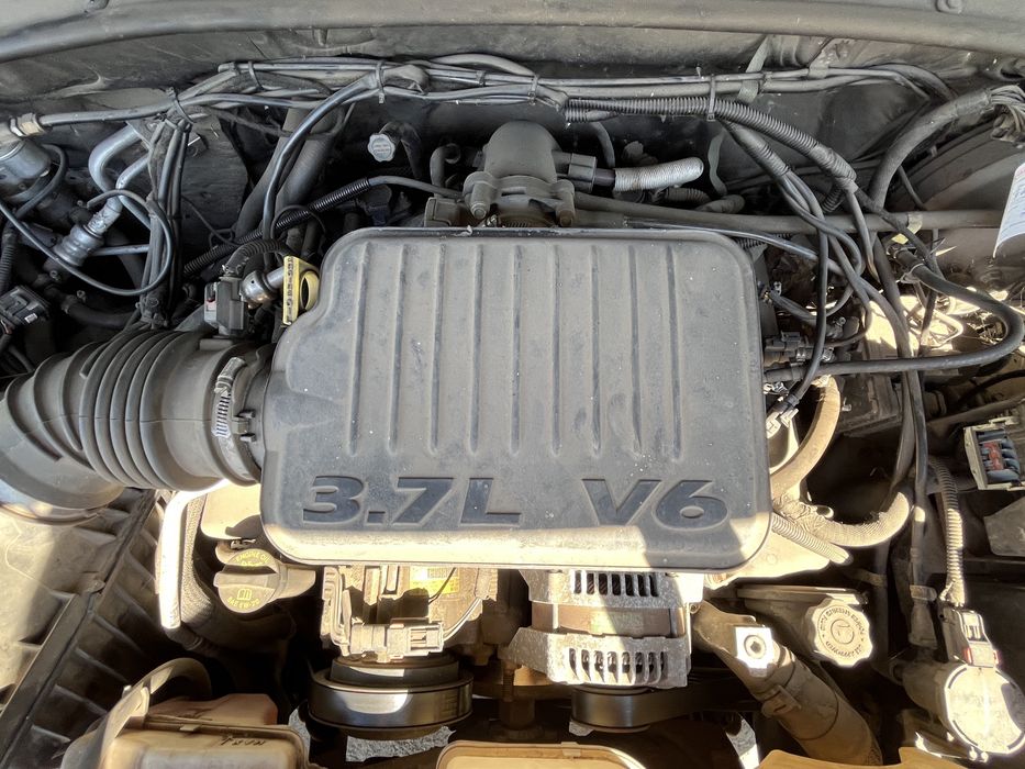 Продам Dodge Nitro