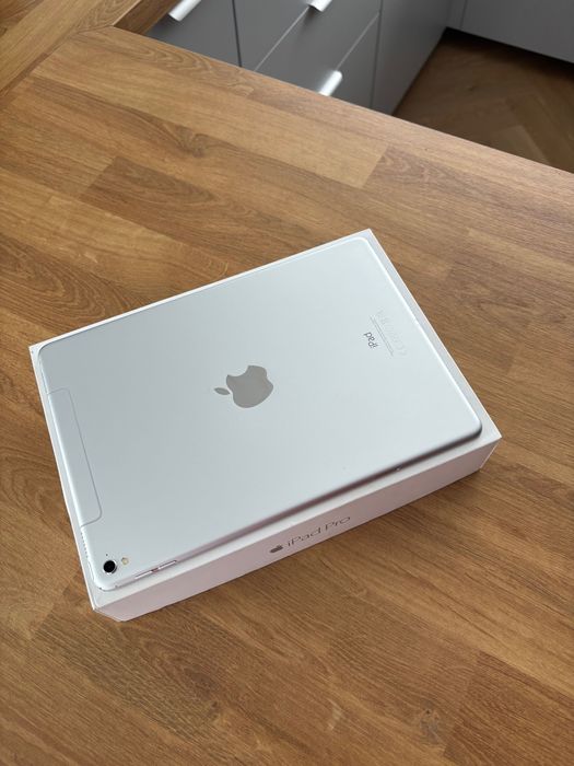 Idealny iPad Pro 9,7 128 GB CELLULAR SPACE GRAY w PERFEKCYJNYM stanie!