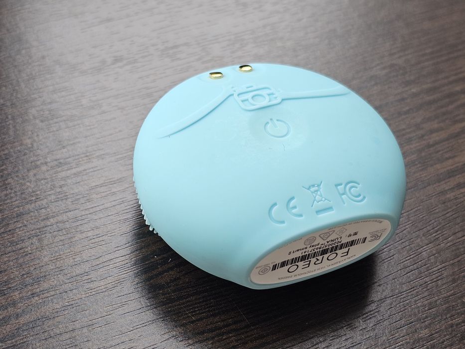 Нова косметична електрощітка для обличчя FOREO Luna play smart 2