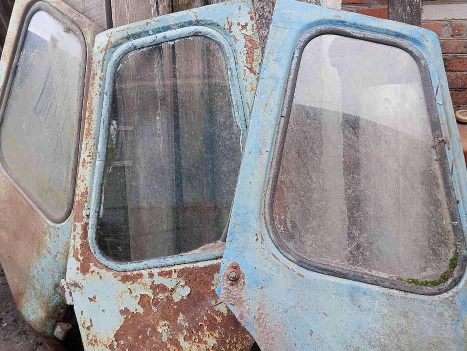 Продам дверки (ліві+праві) на трактор Мтз-50.