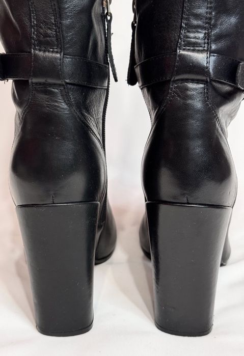 Yves Saint Laurent ITALY шкіряні високі чоботи