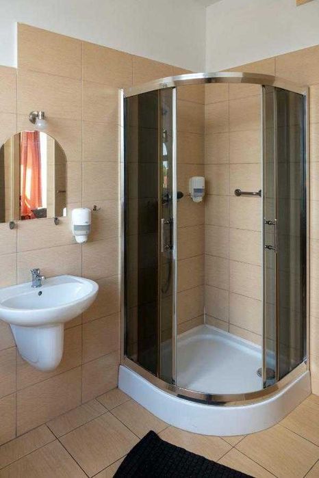 Лучшие Общежития и Хостелы Киева Есть места ! Метро Берестейская