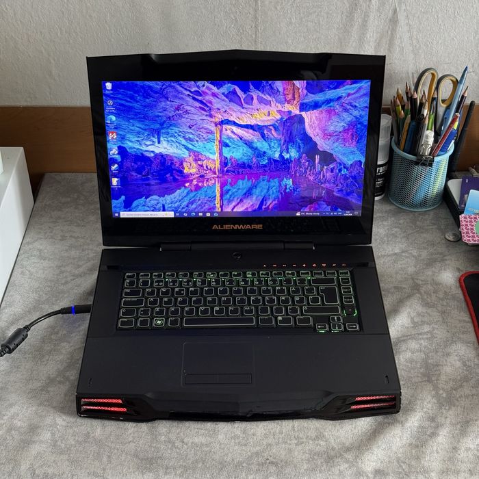 Ігровий ноутбук Nvidia + i5 + SSD