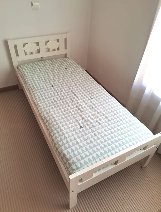 Camas de criança como novas