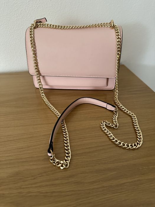 Mala rosa com alça tiracolo