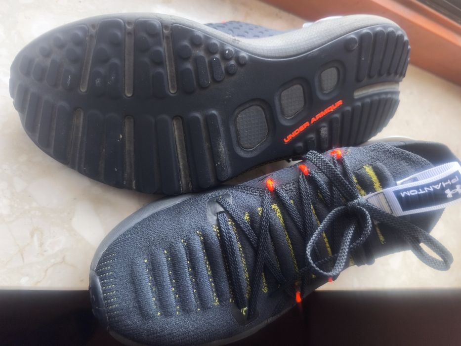 Buty do biegania męskie Under Armour Hovr Phantom 42,5