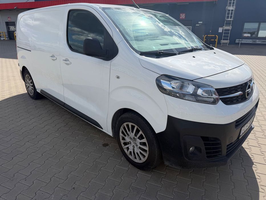 Opel Vivaro L2H1  Opel Vivaro L2H1 Bogata wyposażenie Cena Brutto