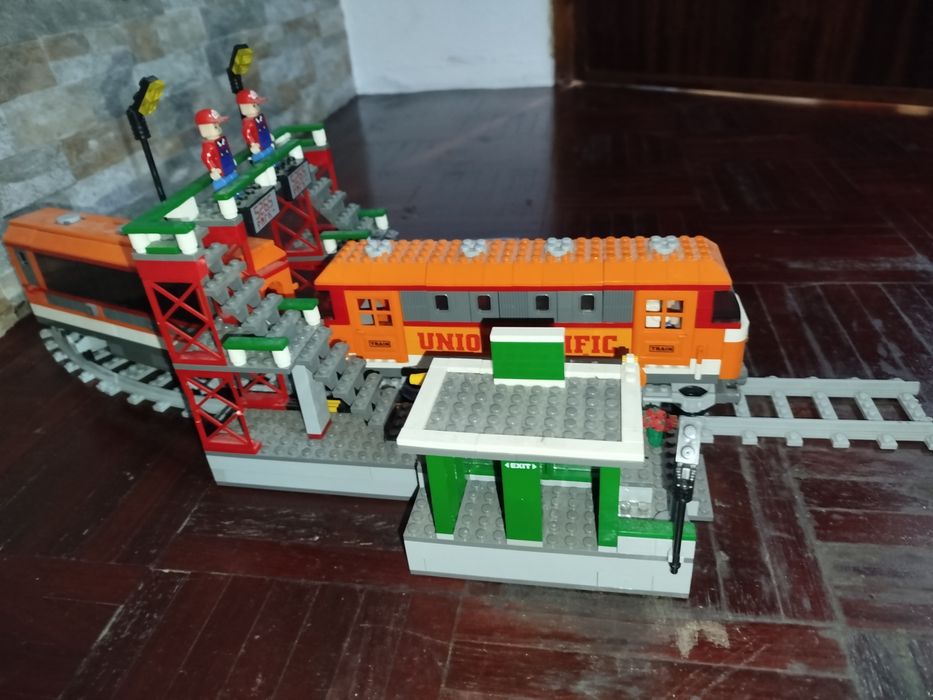 BRICK E FUN Traim Station