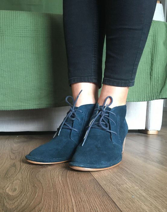 Nowe botki Clarks - turkusowy zamsz- roz.38,5