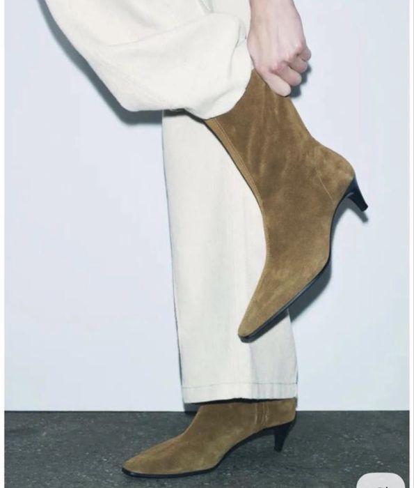 Zara замшеві чоботи черевики