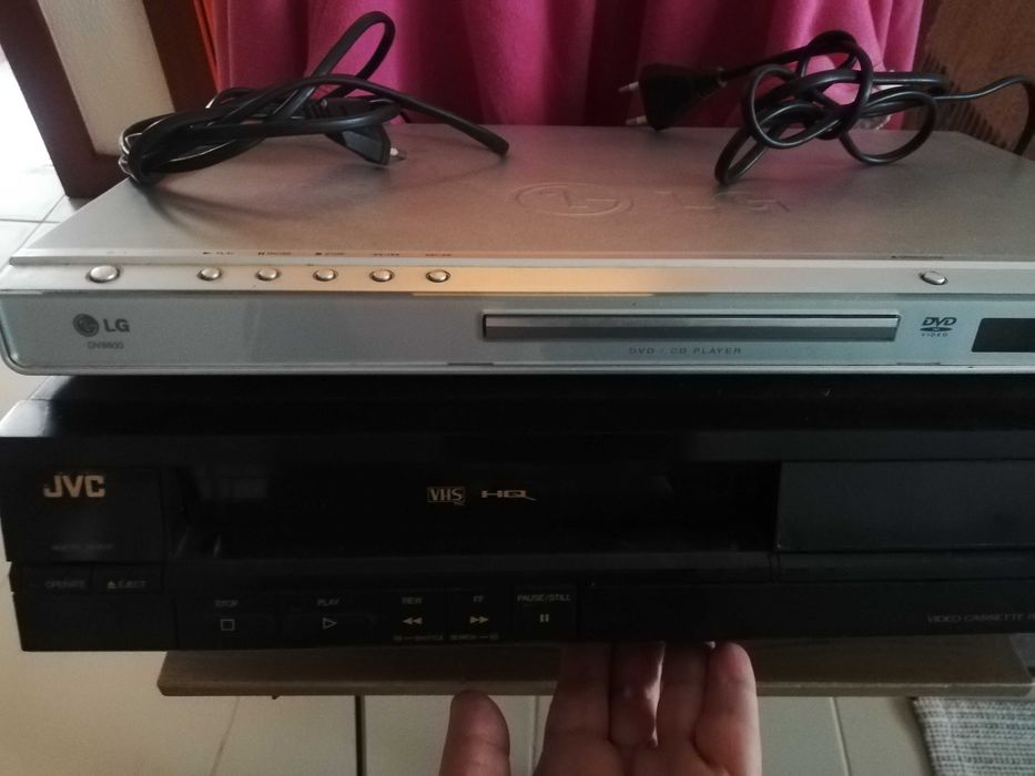 Leitor JVC vhs e LG DVD para peças