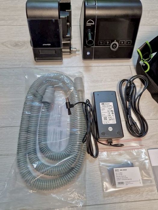 Новий автоматичний сіпап апарат Lowenstein Prisma Smart з маскою