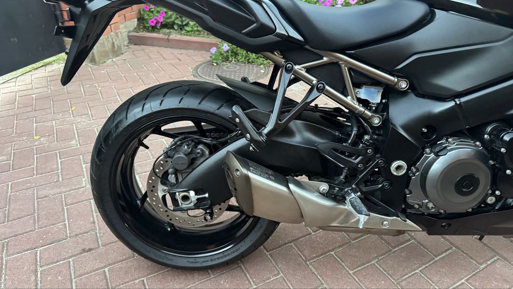 Suzuki GSX-S1000GT 2022 рік Сузуки