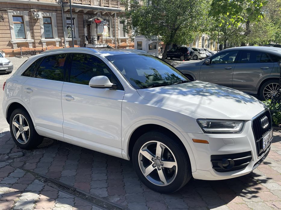 Продам свій Audi Q3