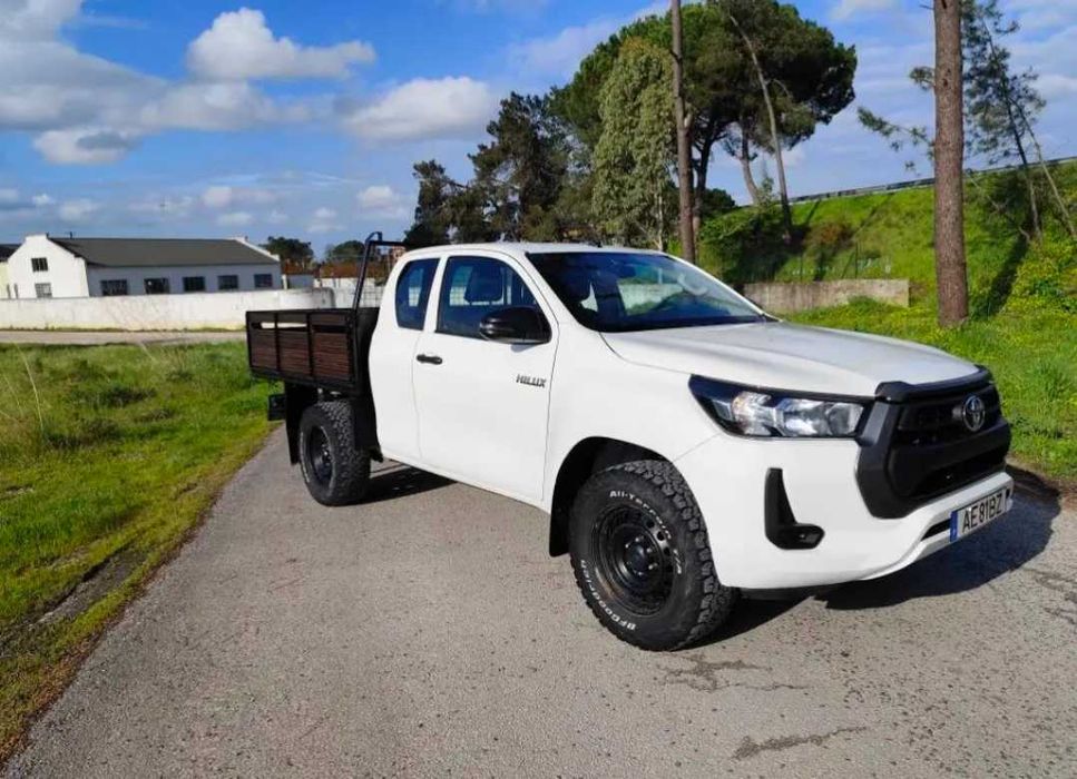 Toyota Hilux 4×4 2.4 D-4D