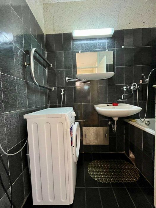 Продаж затишної  1 к. квартири в центрі міста.