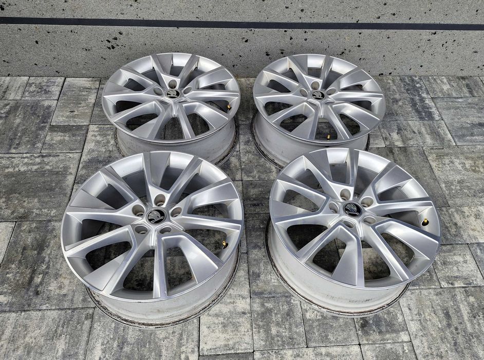 Oryginalne alufelgi 18" Škoda Karoq Style – 5x112, et 45  – stan idealny / WYSYŁKA
