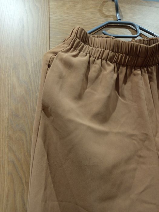 Piękny karmelowy garnitur damski rozmiar S/XL Minouu