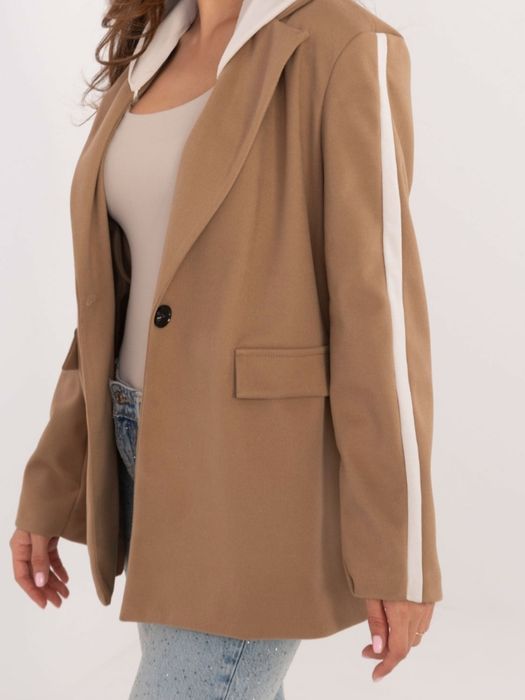 Camelowa marynarka z odpinanym kapturem