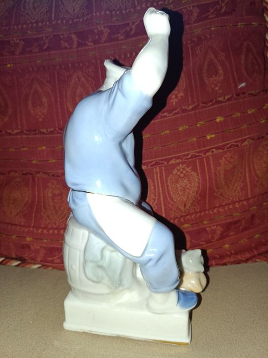 Статуэтка повар та кот