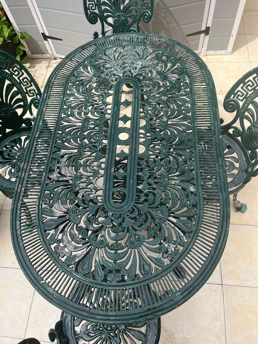 Mesa e cadeiras alumínio fundido