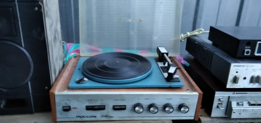 Усилителт OSAKA AN-2000A