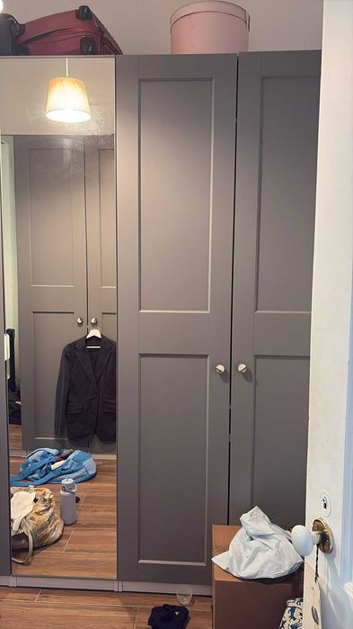 Roupeiro de 5 portas cinzentas