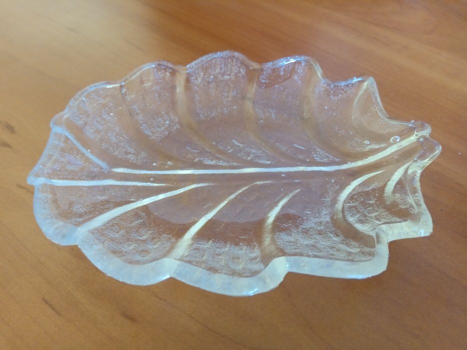 Mydelniczka szkło liść