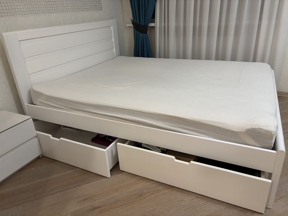 Продається кровать 1600*2000 дерево бук