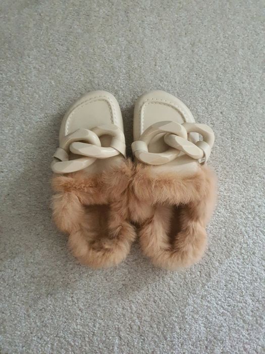 Klapki z futerkiem