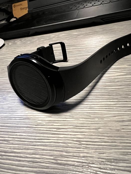 Часы Samsung Gear S2