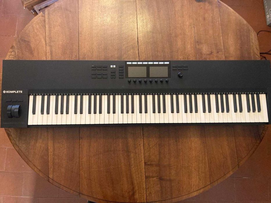 Teclado Controlador Native Instruments Komplete Kontrol S88 MK2 - Impecável / Como Novo