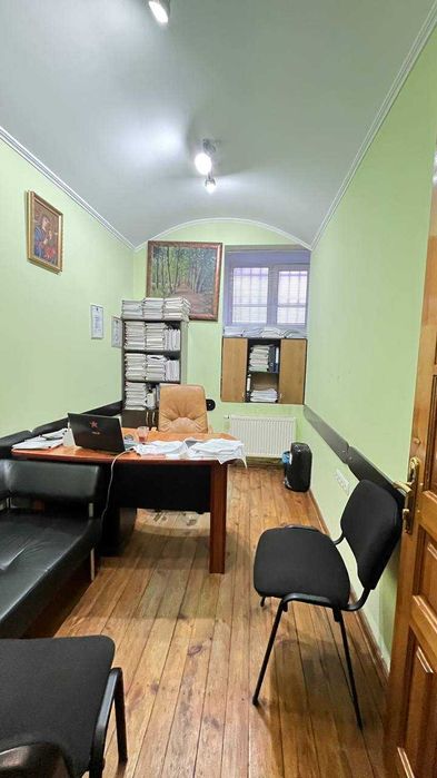 Продаж приміщення в центрі на вул. Поповича