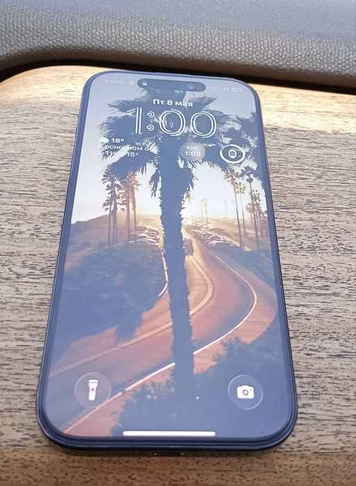 Продам iPhone 16 pro 128gb black titanium neverlock