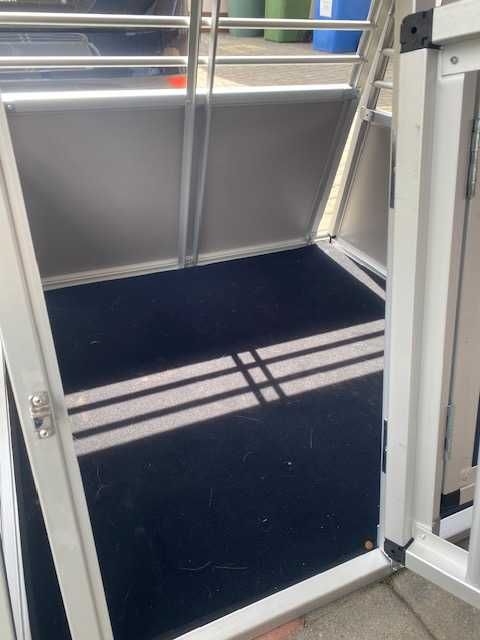 Transporter aluminiowy dla psa KERBL Barry duży (92x97x68)