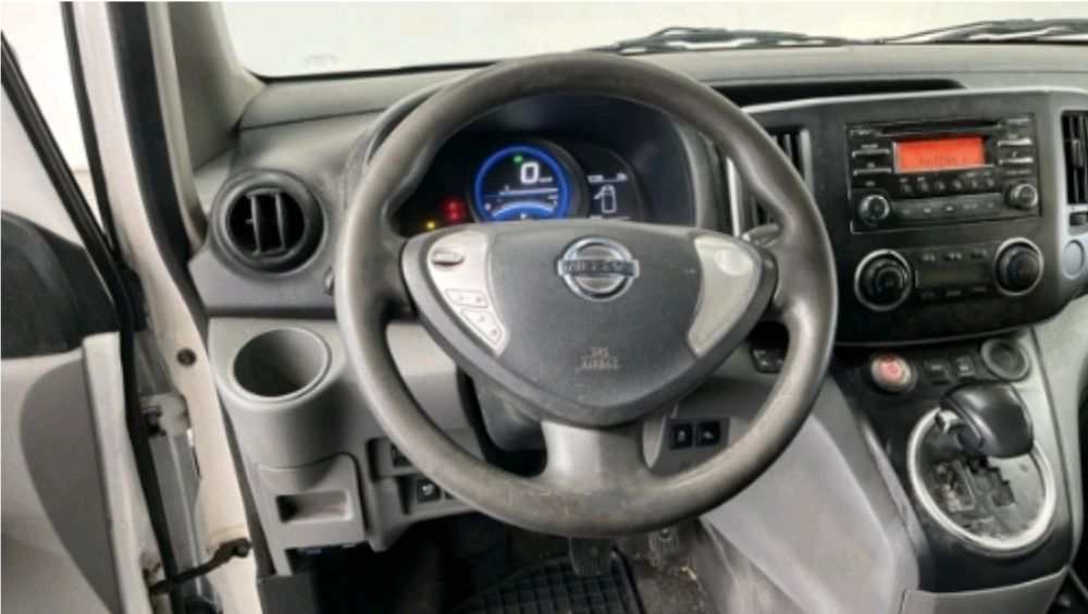 Nissan E-NV200 4p Profissional