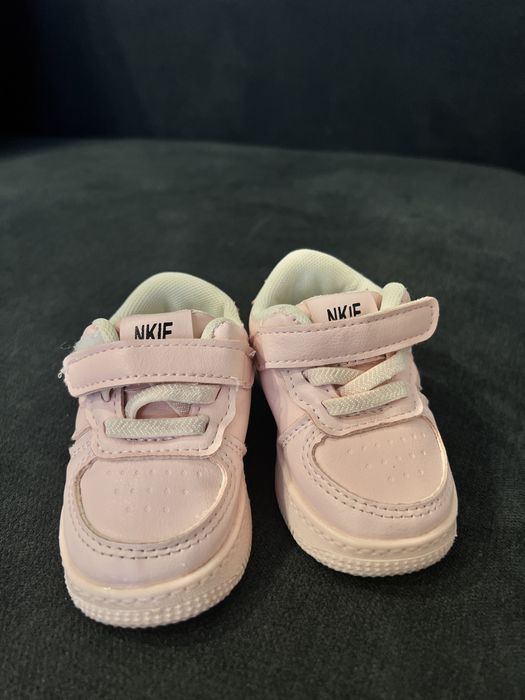 Чобітки та кросівки для дівчинки 20-18 розмір