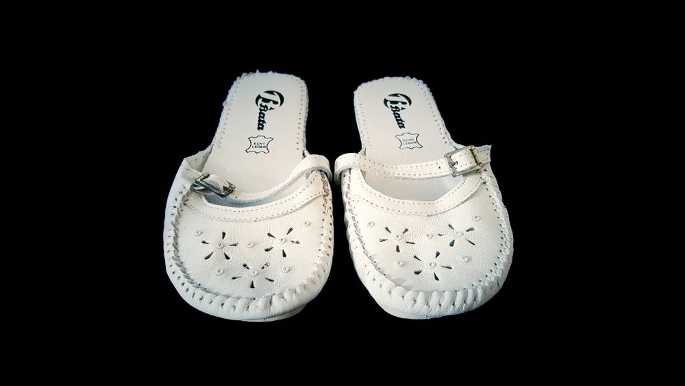 Sapatos Chinelos de Rua BATA Pele Genuína com Strass