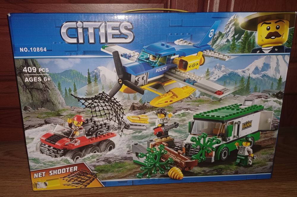 конструктор Lego  Пограбування біля гірської річки 409 деталей (10864)