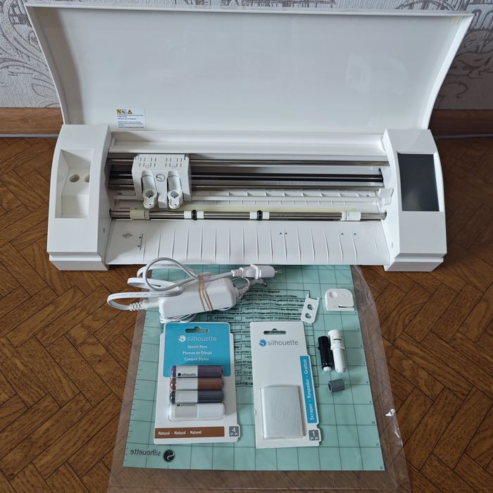 Плоттер Silhouette Cameo 3 плотер