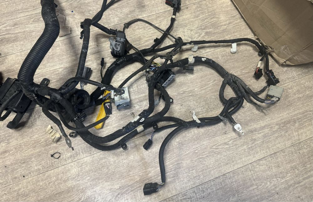 Mustang mach-e Проводка