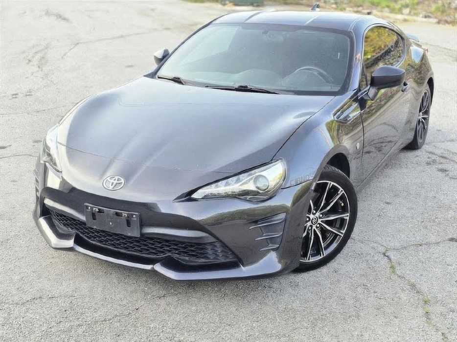 Toyota GR86      2017