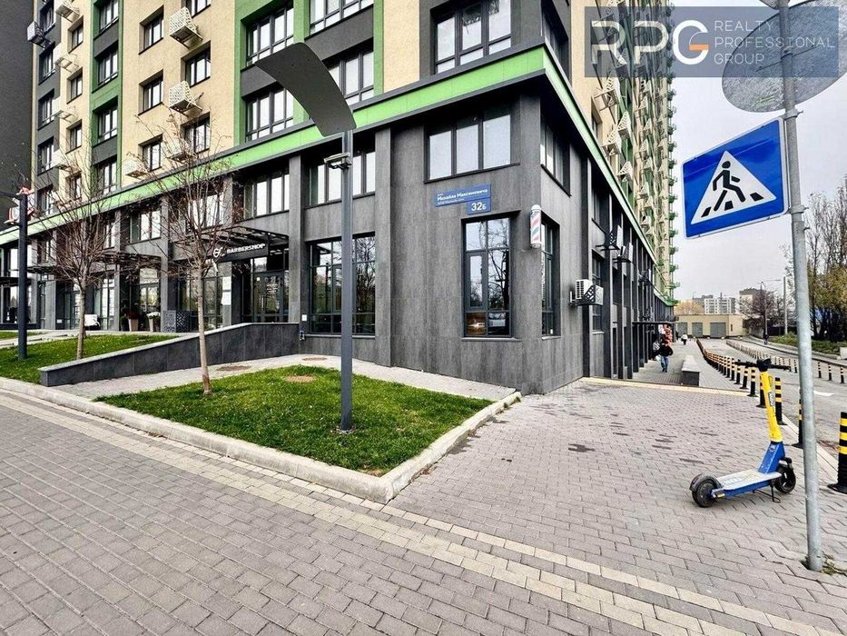 Фасадне комерційне приміщення 118 м2 біля м Васильківська без ремонту