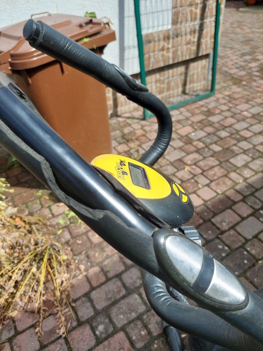 Stacjonarny rower treningowy