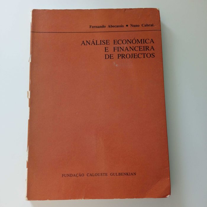 Diversos Livros sobre Economia / Gestão / Marketing